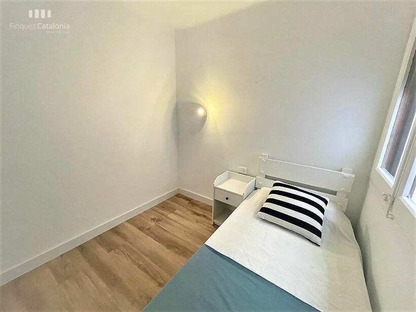 Piso reformado con 3 habitaciones y terraza grande en 2ª línea de Sant Antoni de Calonge