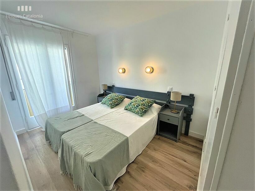 Piso reformado con 3 habitaciones y terraza grande en 2ª línea de Sant Antoni de Calonge