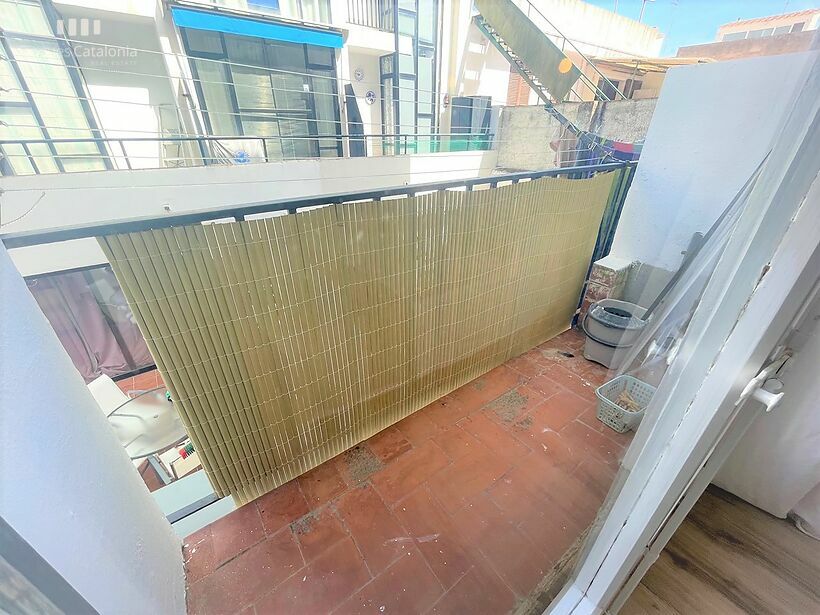 Renovated apartment with 3 bedrooms and a large terrace on the 2nd line of Sant Antoni de Calonge