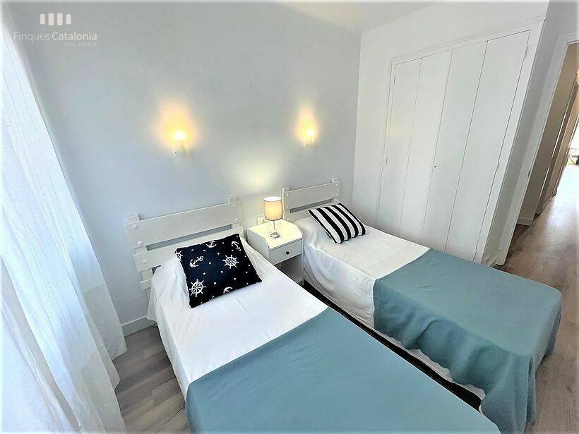 Piso reformado con 3 habitaciones y terraza grande en 2ª línea de Sant Antoni de Calonge
