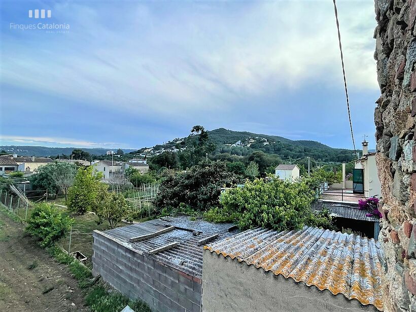 Casa en ruinas con parcela de 472 m2 tocando MAS BARCELÓ CALONGE