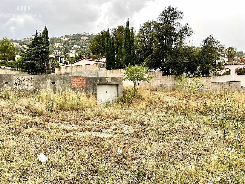 718 m2 plot in Calonge to build an independent house.