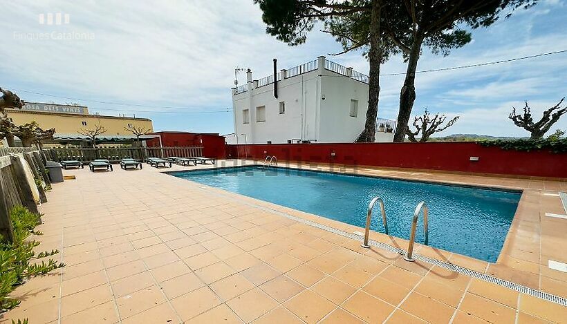 Magnificent transfer of a family hotel-restaurant with 17 rooms in the heart of the Costa Brava!