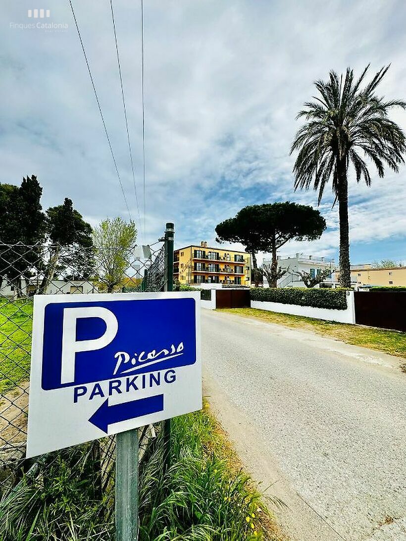 Magnificent transfer of a family hotel-restaurant with 17 rooms in the heart of the Costa Brava!