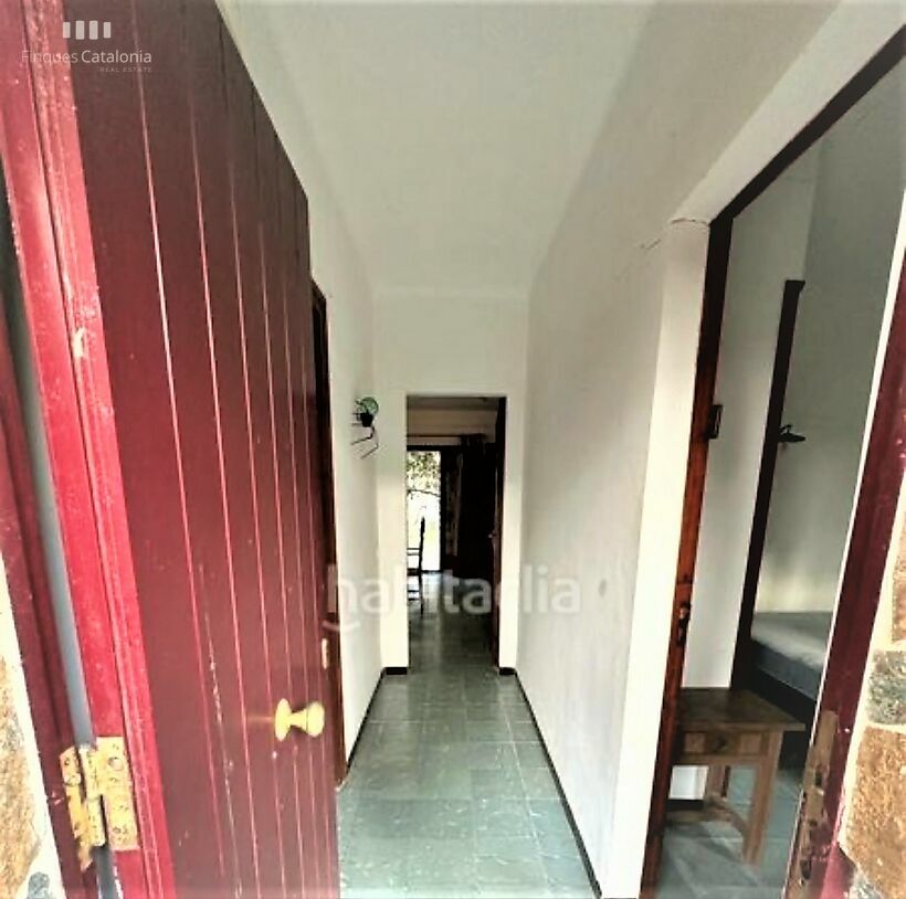 Rustic house of 124 m2 built with land of 1,197 m2 800 meters from the sea and behind the Consum Supermarket in Torre Valentina
