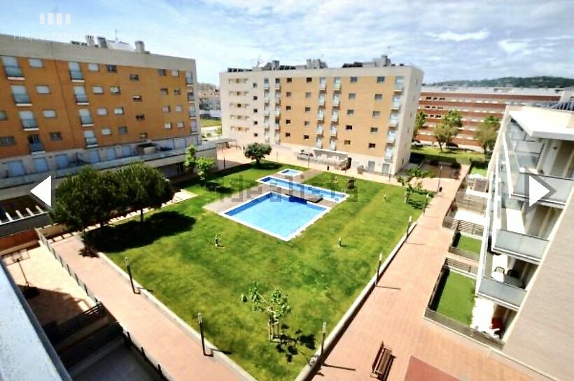 Piso con piscina comunitaria, terraza y parking opcional en Sant Antoni de Calonge