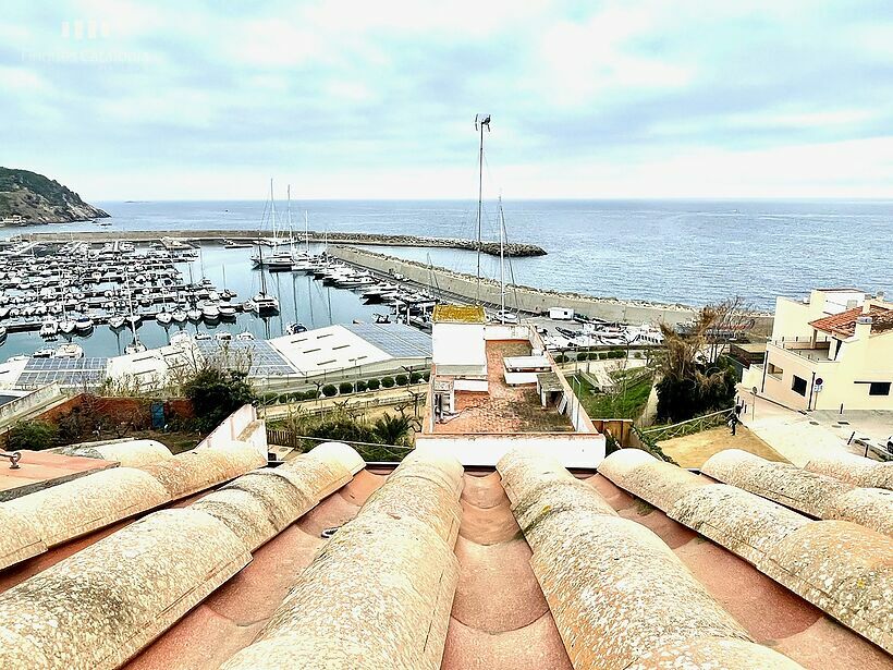 New duplex penthouse with sea views in Palamós