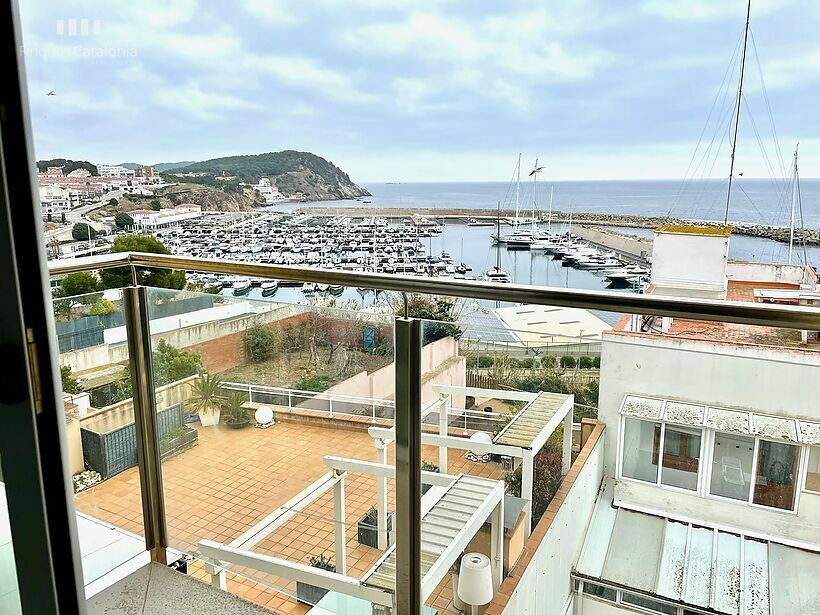 New duplex penthouse with sea views in Palamós