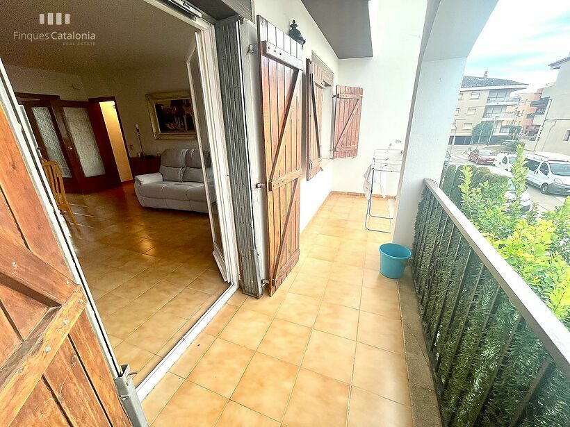 Casa con 4 habitaciones , garaje y jardín a 300 metros de la playa en Palamós