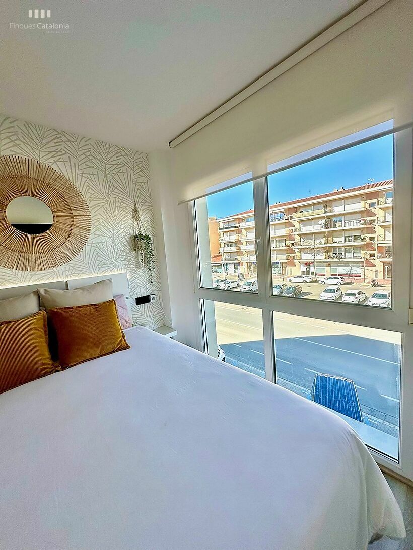 Appartement impeccable avec deux chambres, ascenseur et balcon à Sant Antoni de Calonge