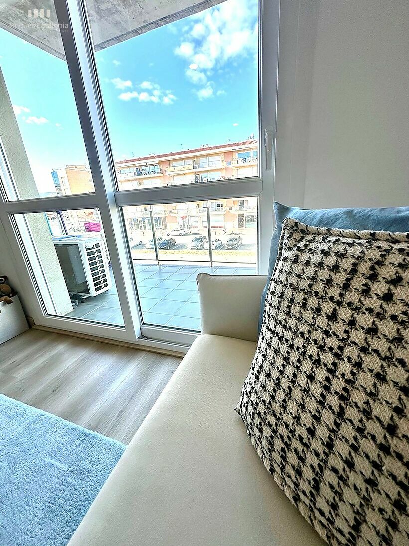 Appartement impeccable avec deux chambres, ascenseur et balcon à Sant Antoni de Calonge