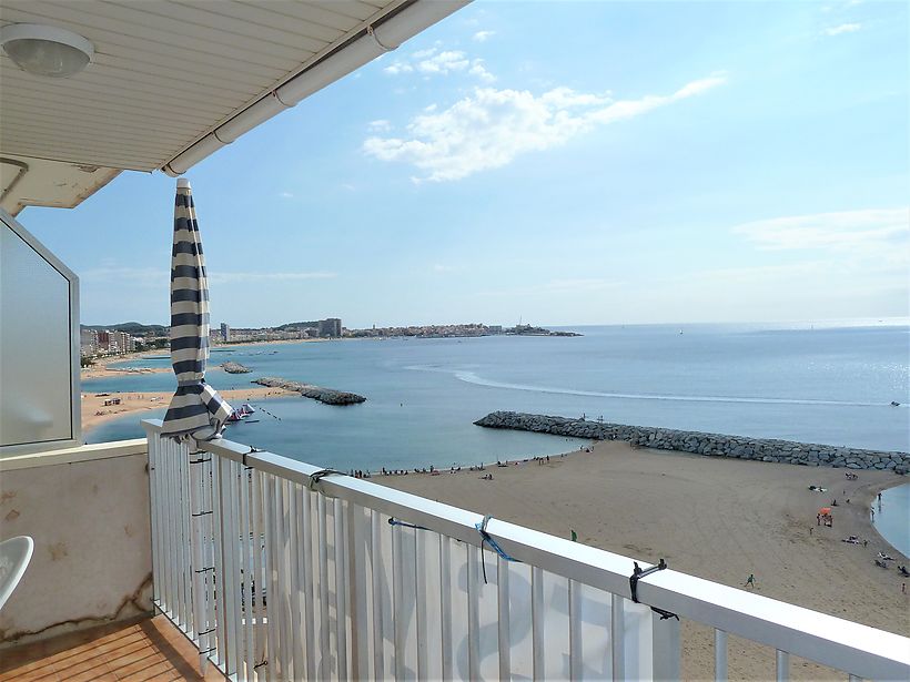 Ático en 1ª línea de Sant Antoni de Calonge con vistas al mar