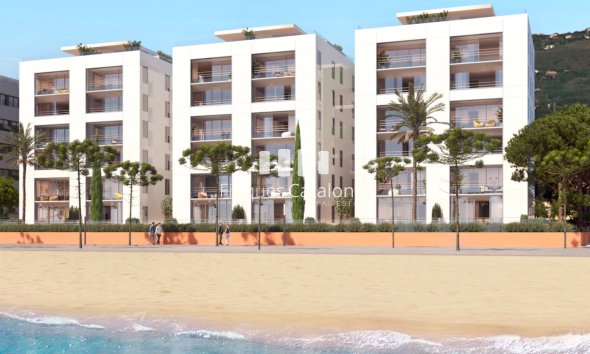 Apartamento / piso - Obra nueva - Platja D'Aro -
                Primera línea de mar