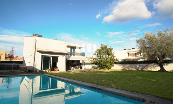 Casa - Venta - Sant Gregori -
                Centro